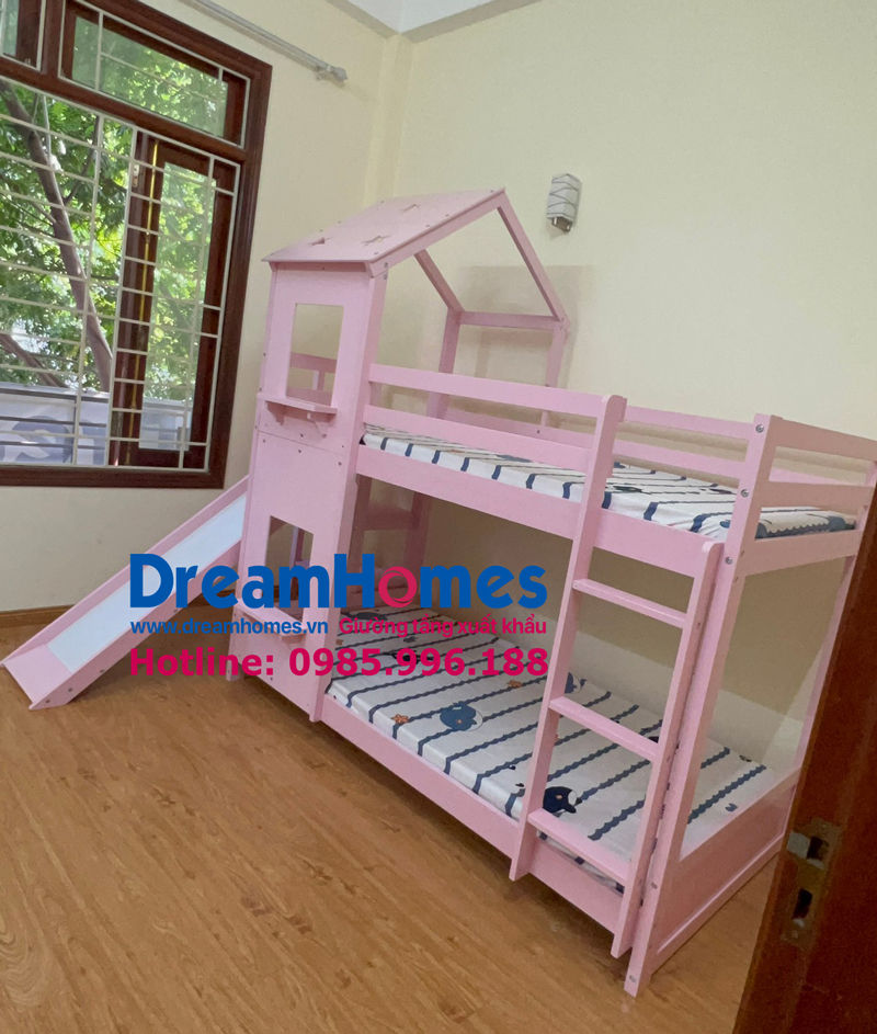 Giường tầng có cầu trượt màu hồng, tạo sân chơi cho bé ngay trong chính căn phòng